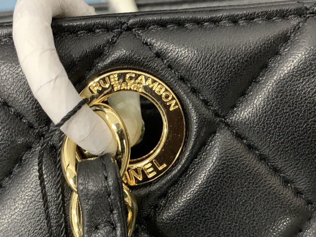 Ch*el GST Lambskin LEATHER HARDWARE 24X33X13CM