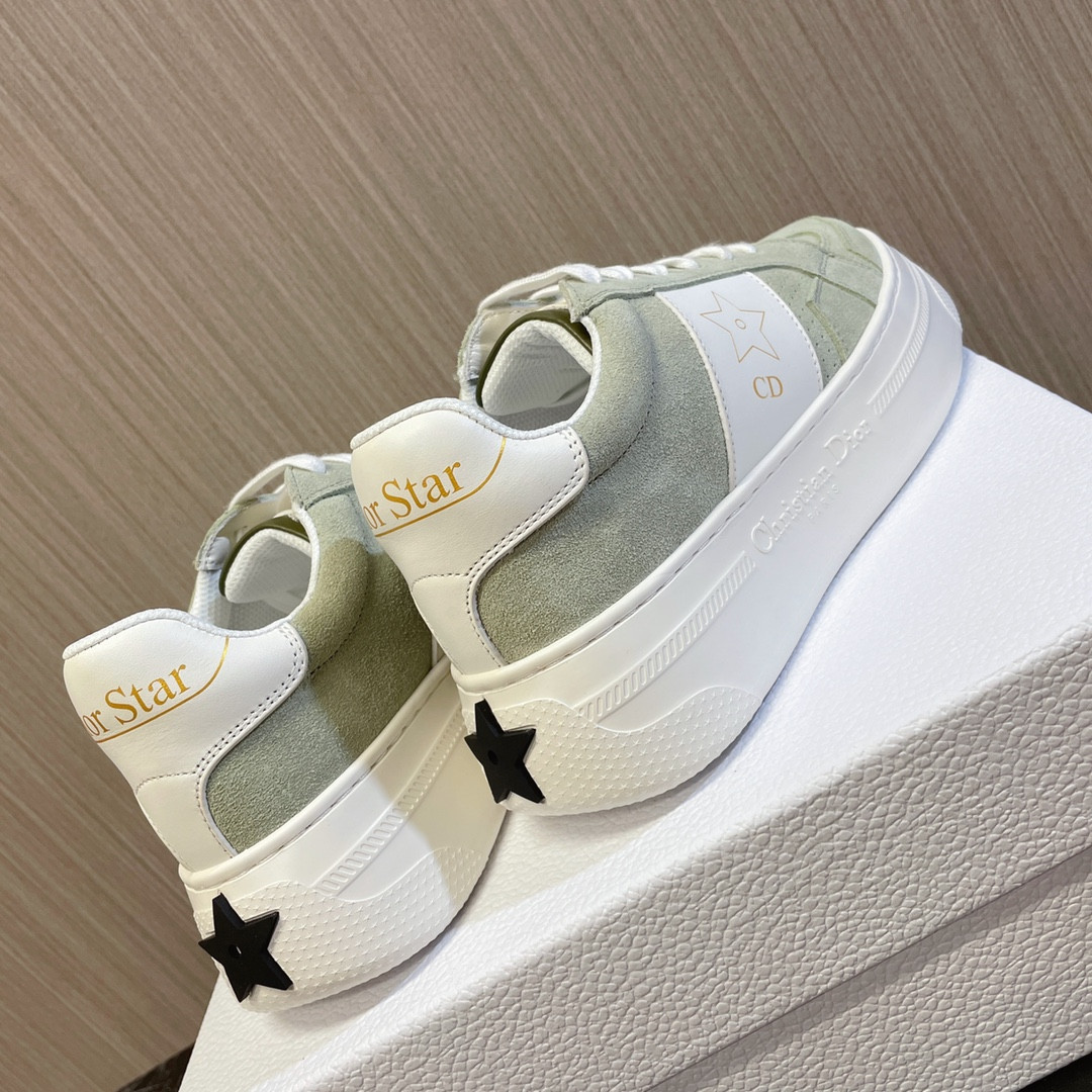 UA D*0r Star Platform Sneaker