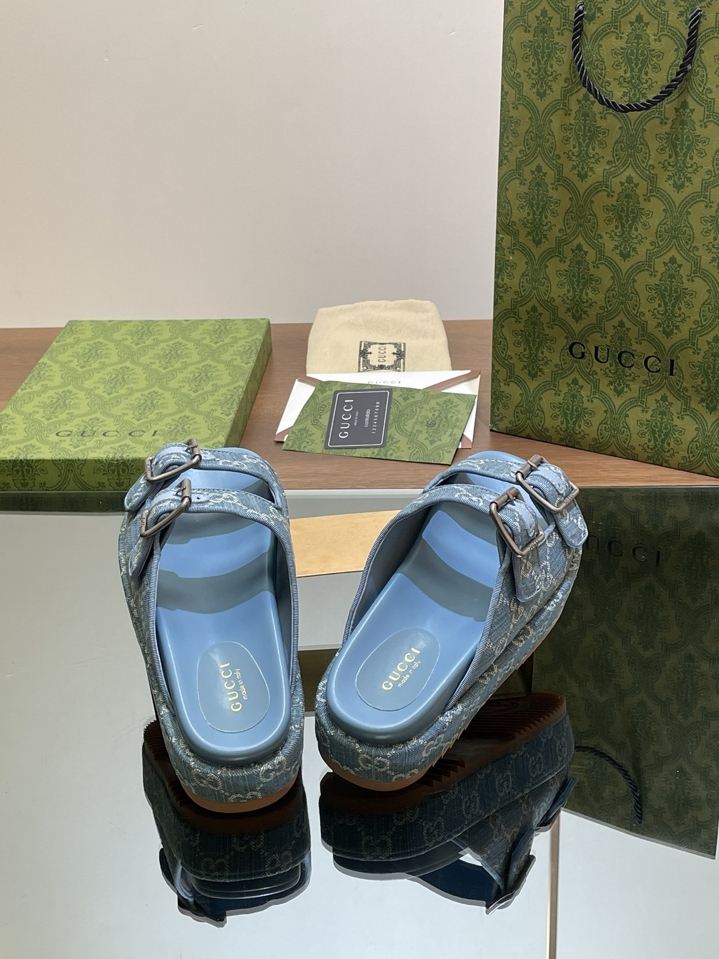 UA G*u*i SANDAL WITH DOUBLE G