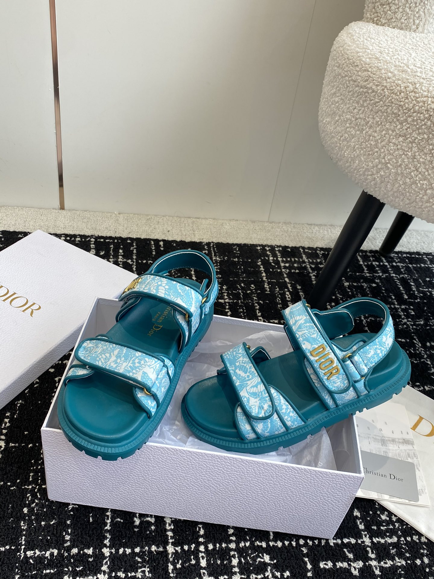 UA D*0ract Sandal