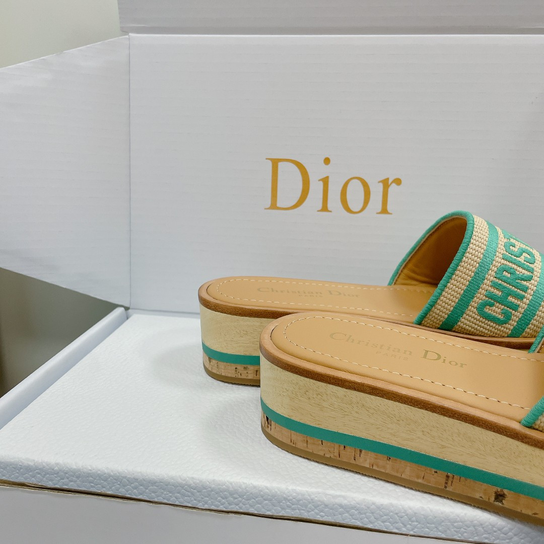 UA D*0riviera Dway Platform Slide