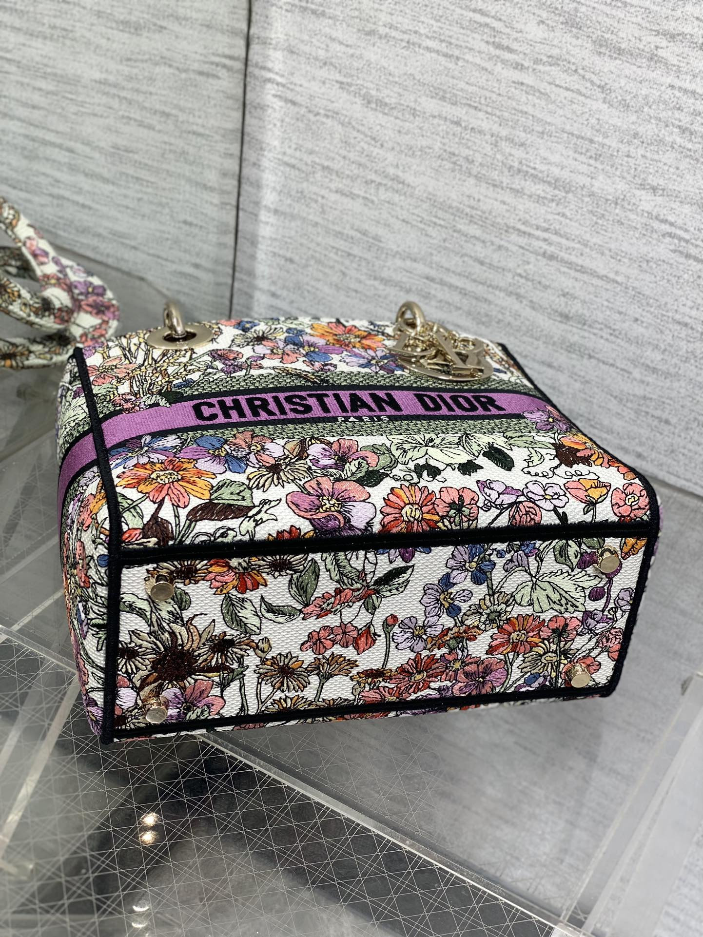 Medium Lady D*0r Bag White Multicolor D*0r 4 Saisons Été Embroidery 24 x 20 x 12 cm