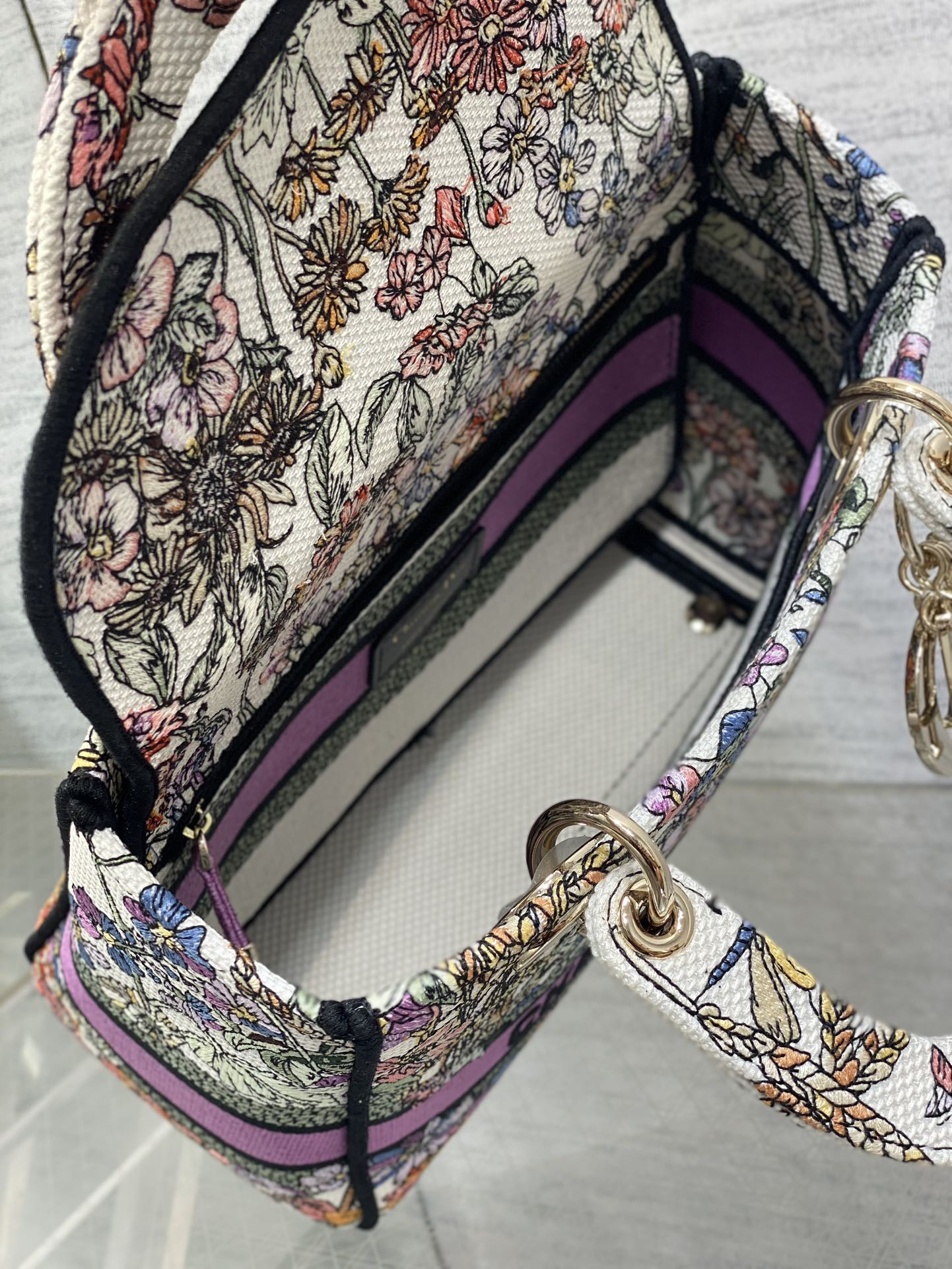 Medium Lady D*0r Bag White Multicolor D*0r 4 Saisons Été Embroidery 24 x 20 x 12 cm