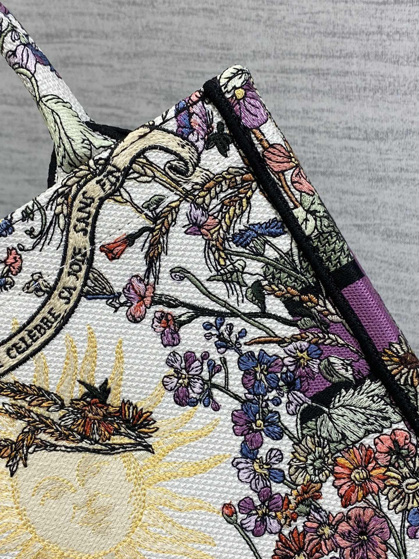 Small D*0r Book Tote Ecru Multicolor D*0r 4 Saisons Été Soleil Embroidery 26x8x22cm