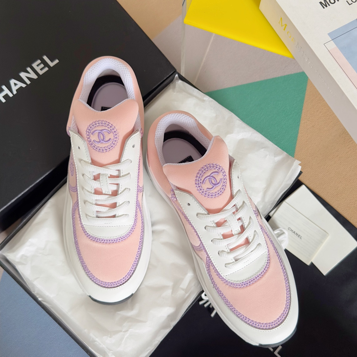 UA Ch*el SNEAKER