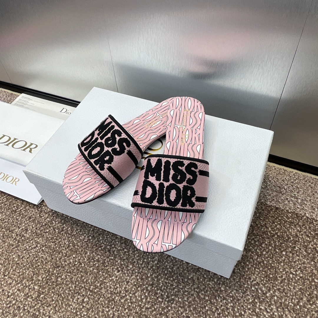UA D*0r Dway Slide