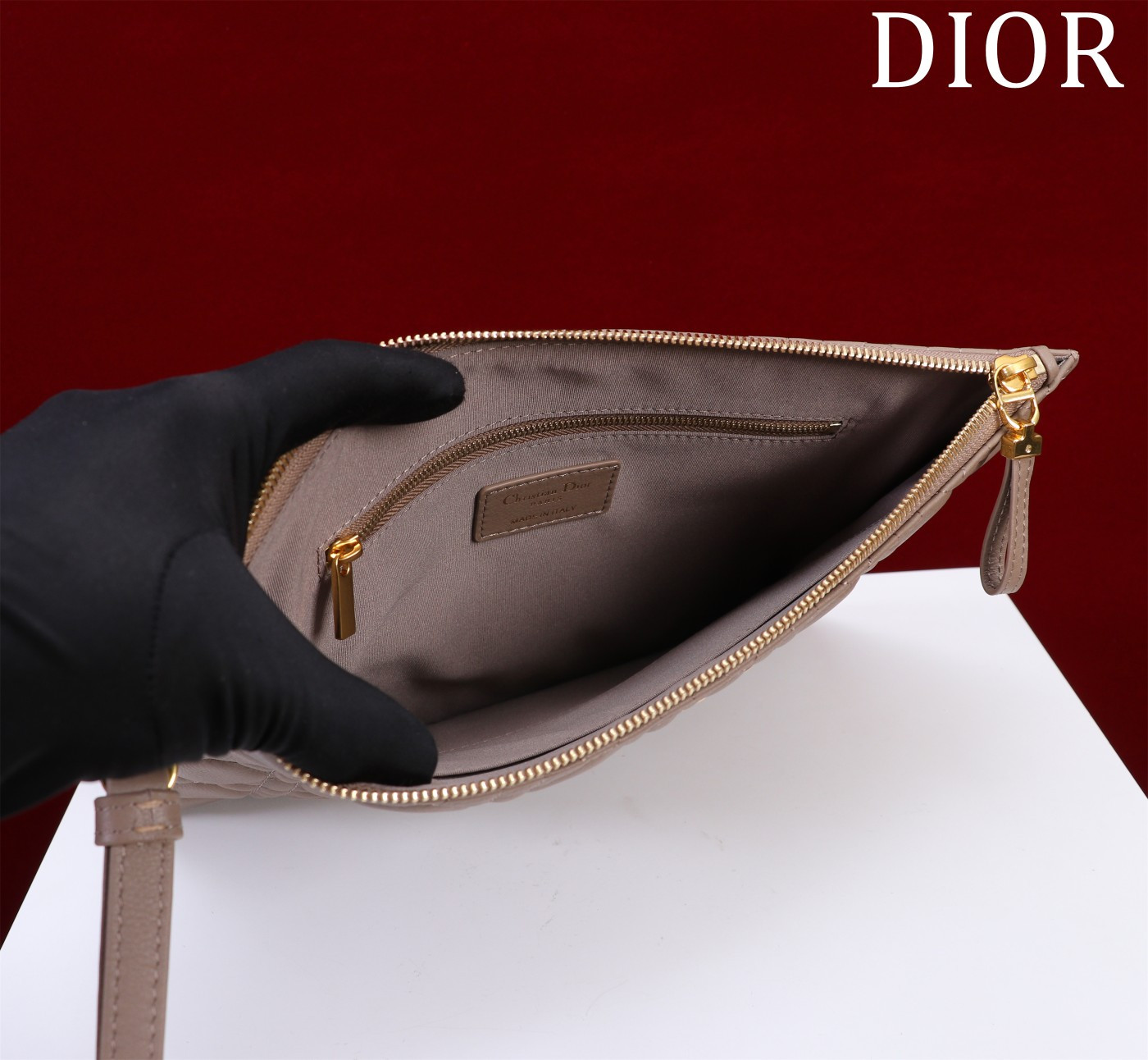Large D*0r Caro Daily Pouch 30 x 21.5 cm