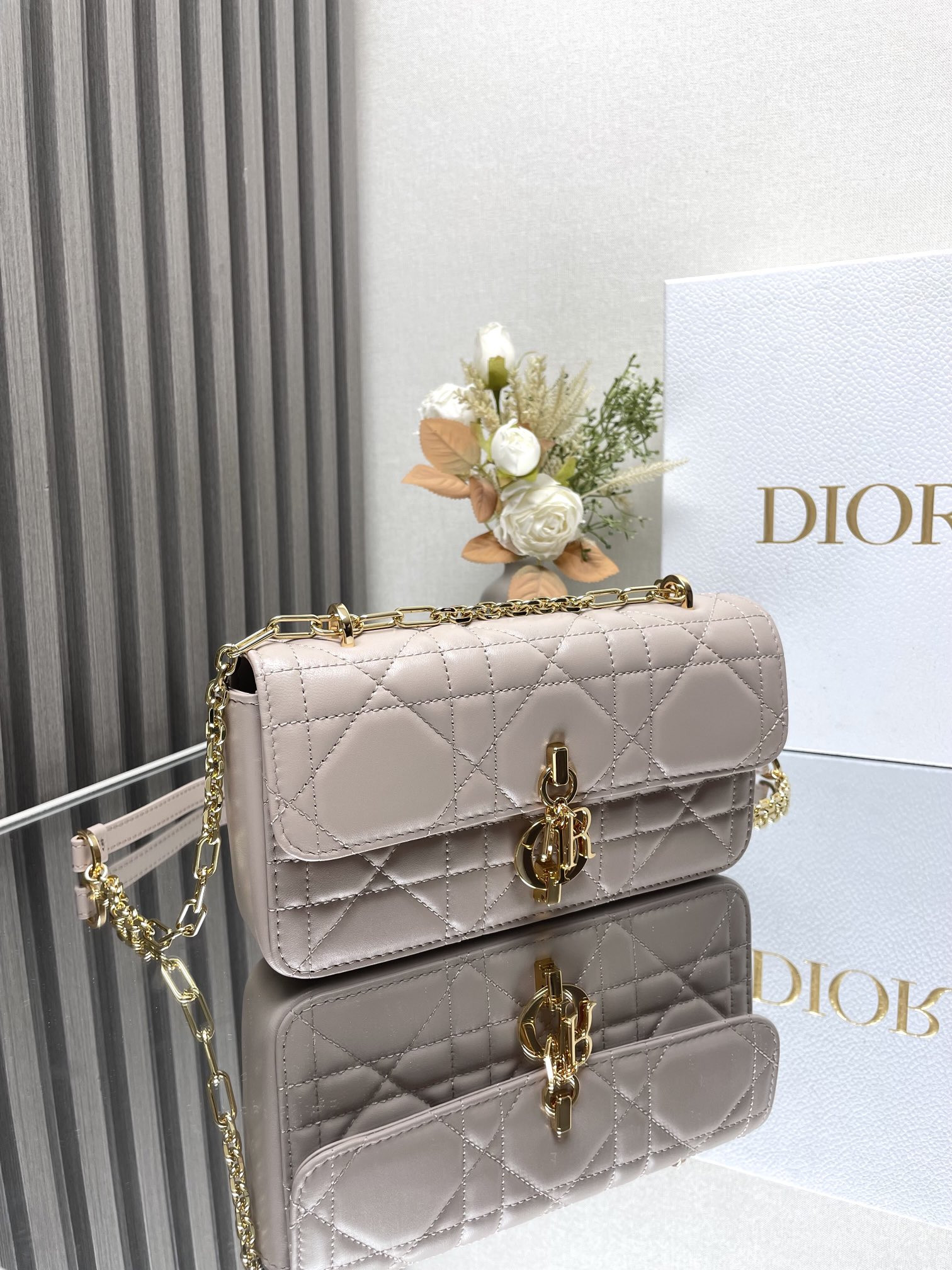 D*0r Miss Daisy Mini Bag 22 x 12.5 x 4 cm