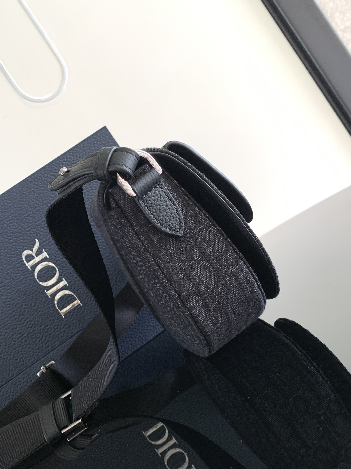 D*0r Saddle Messenger Bag 24 x 16.5 x 5.5 cm