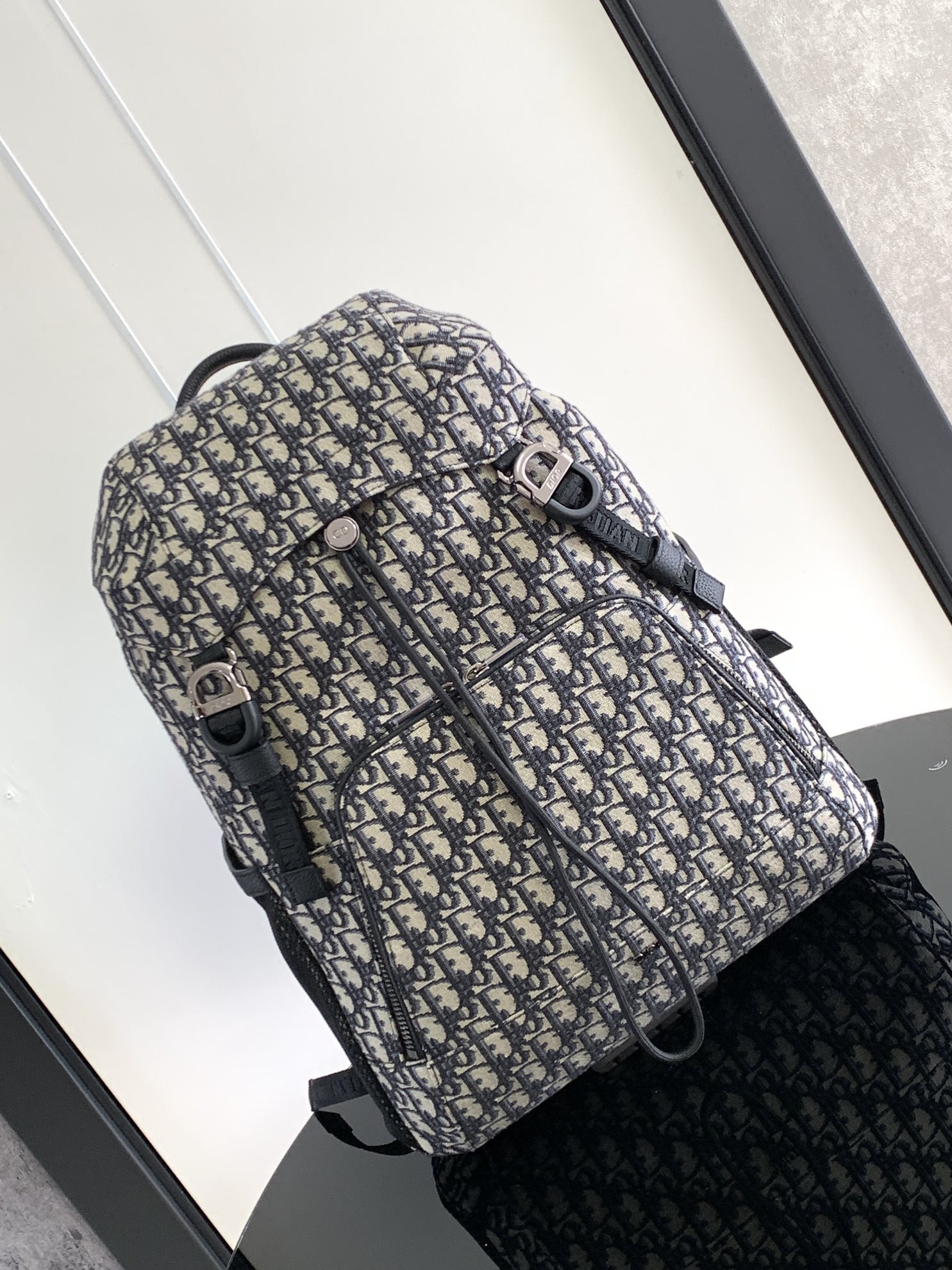 D*0r 8 Backpack with Flap Beige and Black D*0r Oblique Jacquard 31 x 48 x 16.5 cm