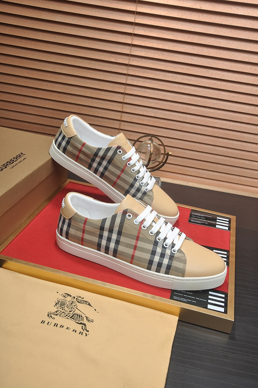 UA B**rry Check Sneakers