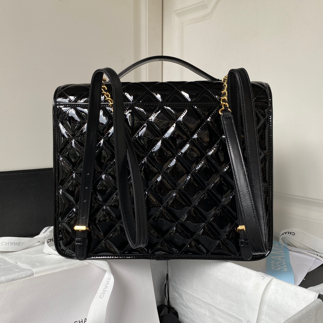 Ch*el 22K 31.5x31x9cm