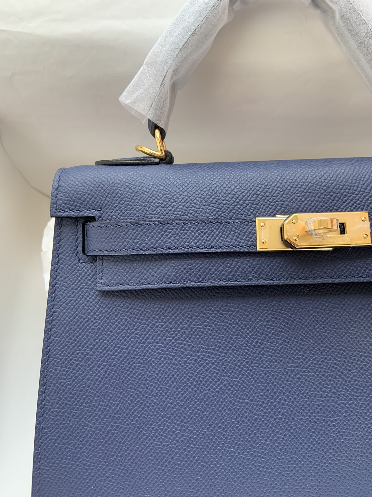 HERMÈS Kelly Gold-tone Hardware 25 28
