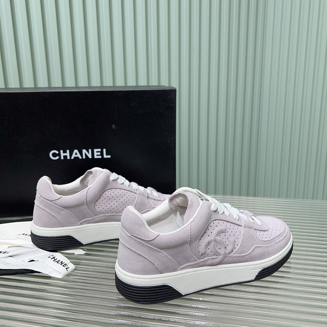 UA Ch*el SNEAKER