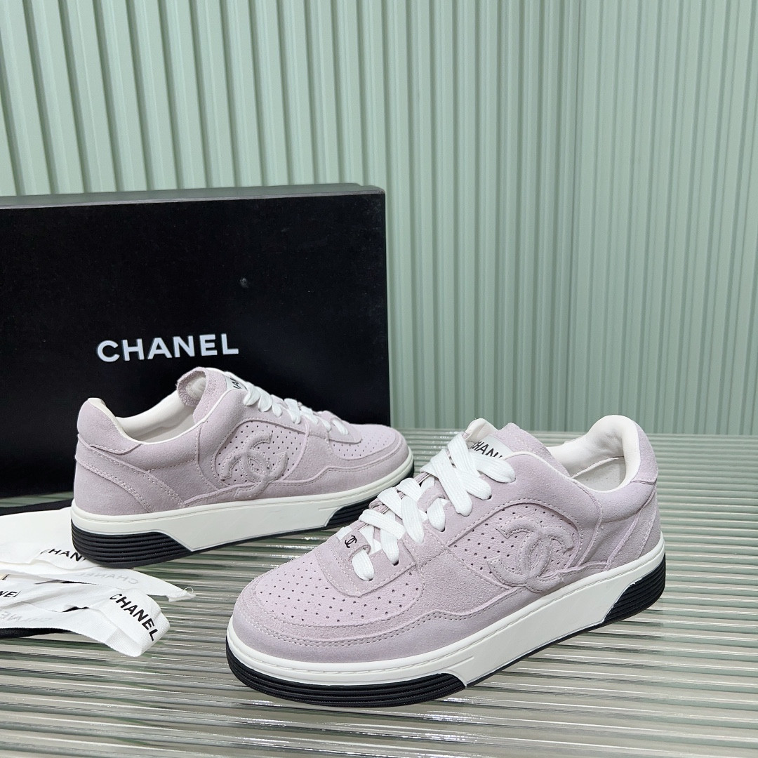UA Ch*el SNEAKER