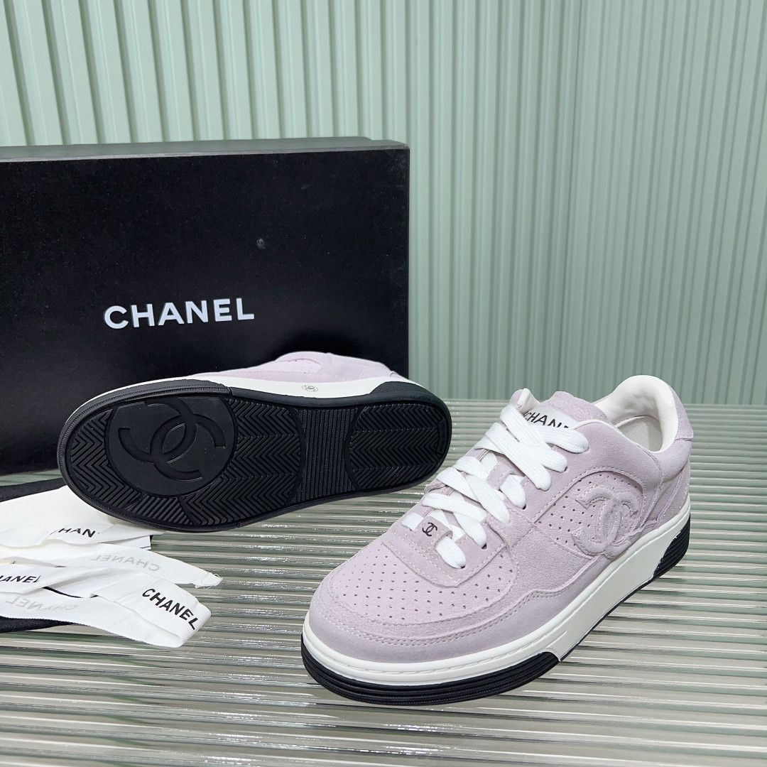 UA Ch*el SNEAKER