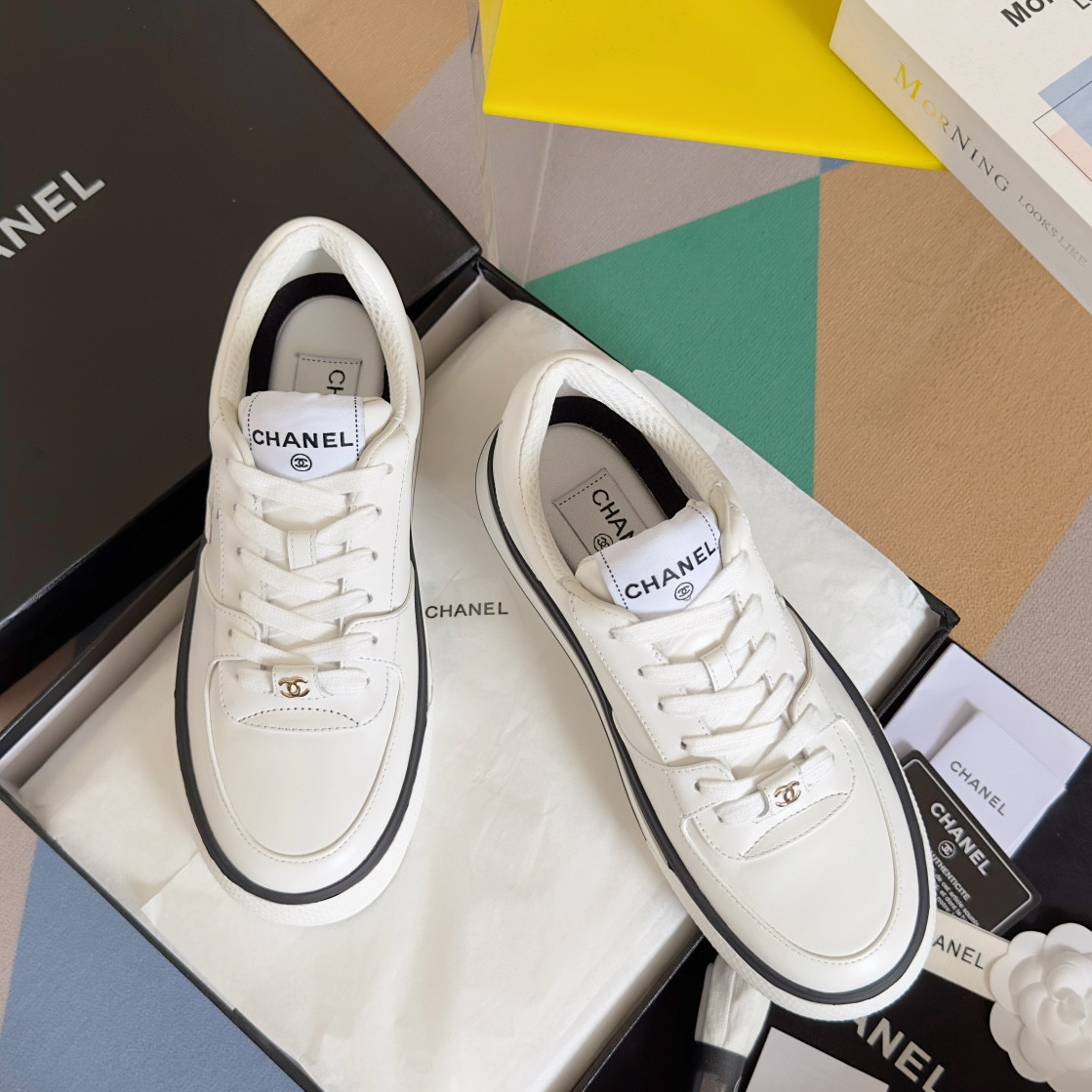 UA Ch*el SNEAKER