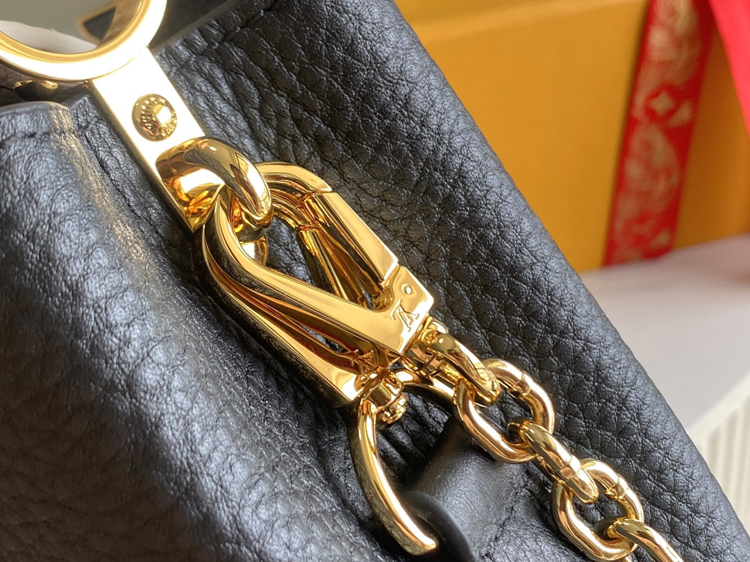 LV Capucines M20845 pink 17x12x9.5cm