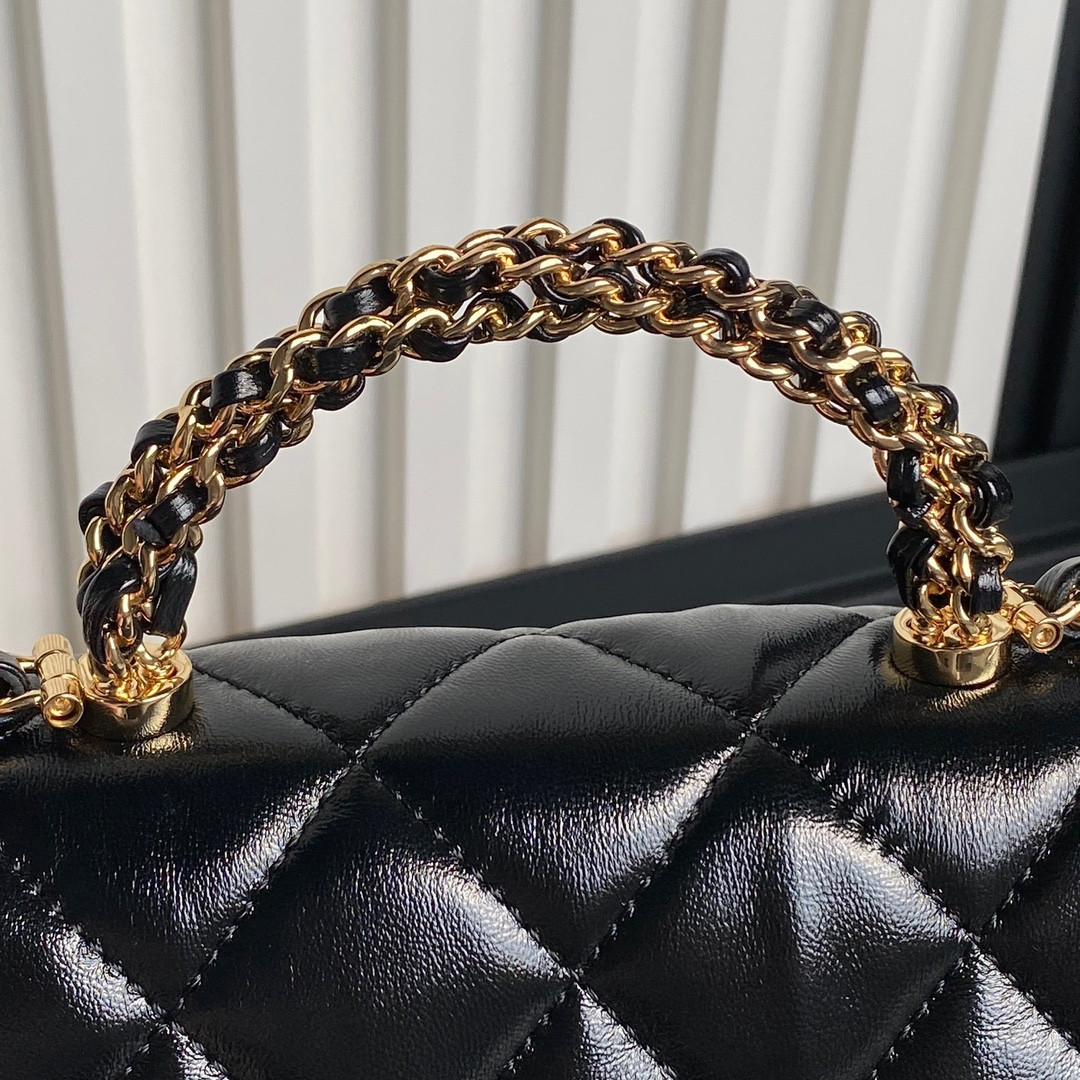 Ch*el WALLET ON CHAIN 17x25x8cm