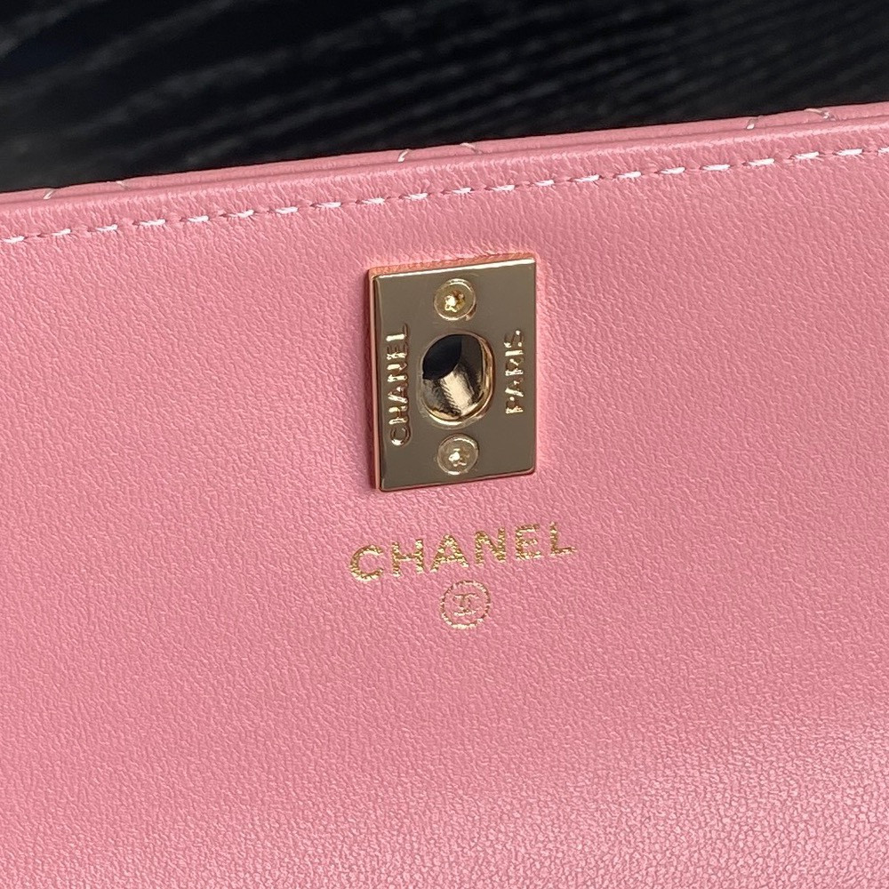 Ch*el Clutch With Chain   19cm