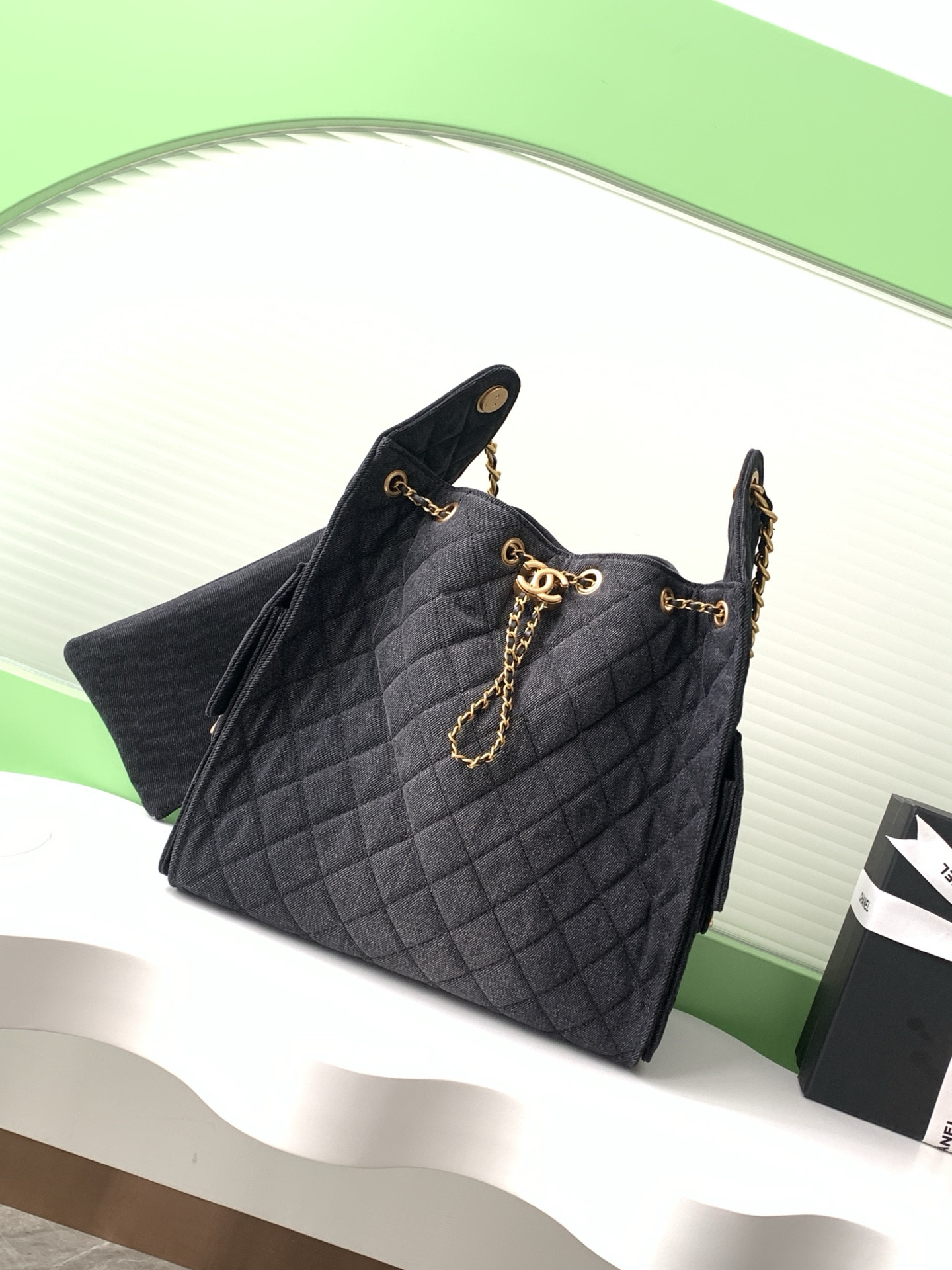 Ch*el 25C Bucket Hobo Bag AS5231 40x30x15cm