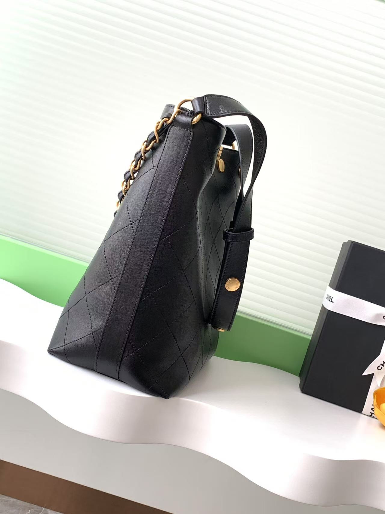 Ch*el Large Bucket Bag 28x31x15cm AS5406
