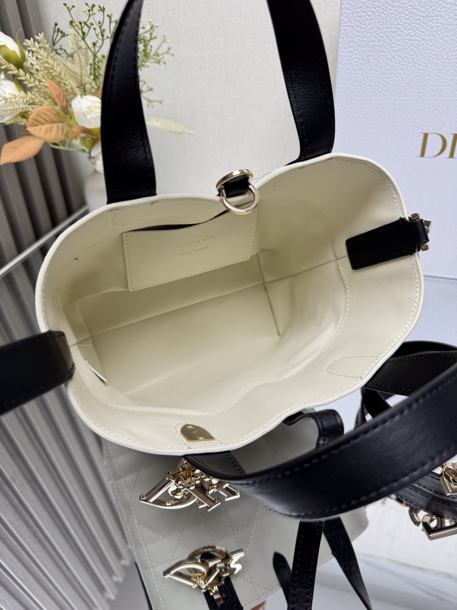 D*0r Small D*0r Toujours Vertical Bag 18.5x18.5x12cm