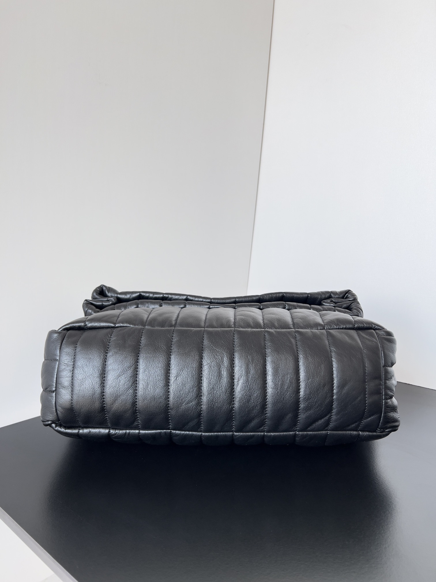 Ba*len*cia*ga Monaco Chain Bag Medium 32.5x22x9.9cm