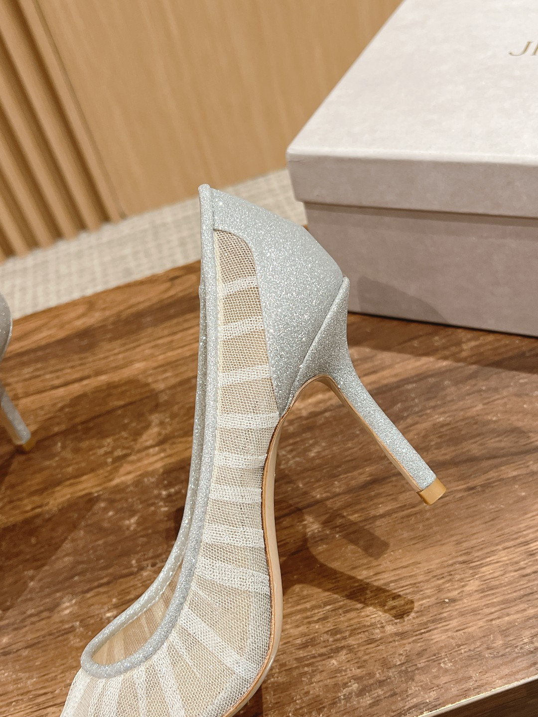 UA Ji*y Ch* Pumps