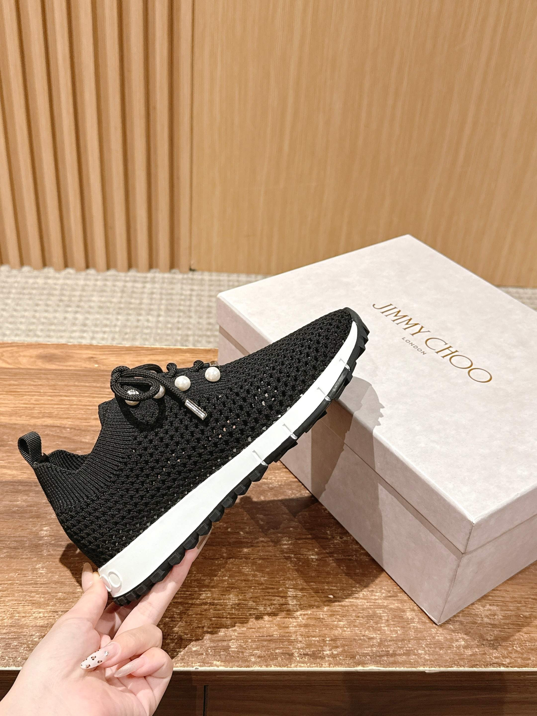UA Ji*y Ch* Casual Sneakers