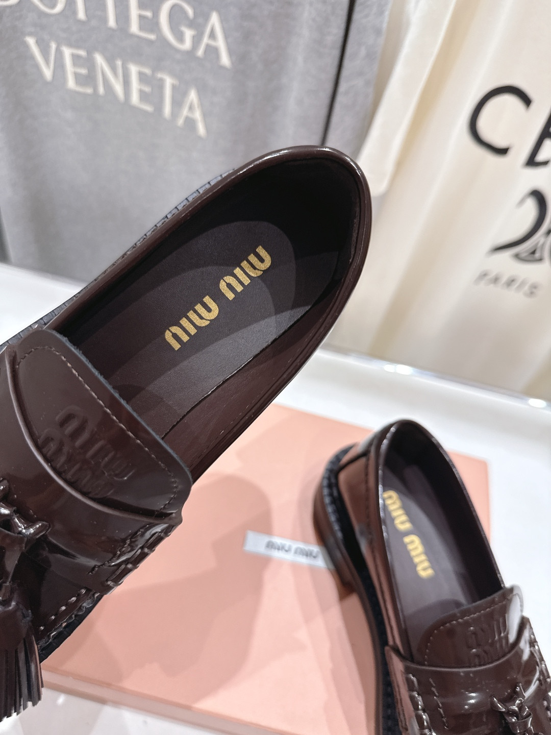 ua M1v M1v tassel loafers in polished leather