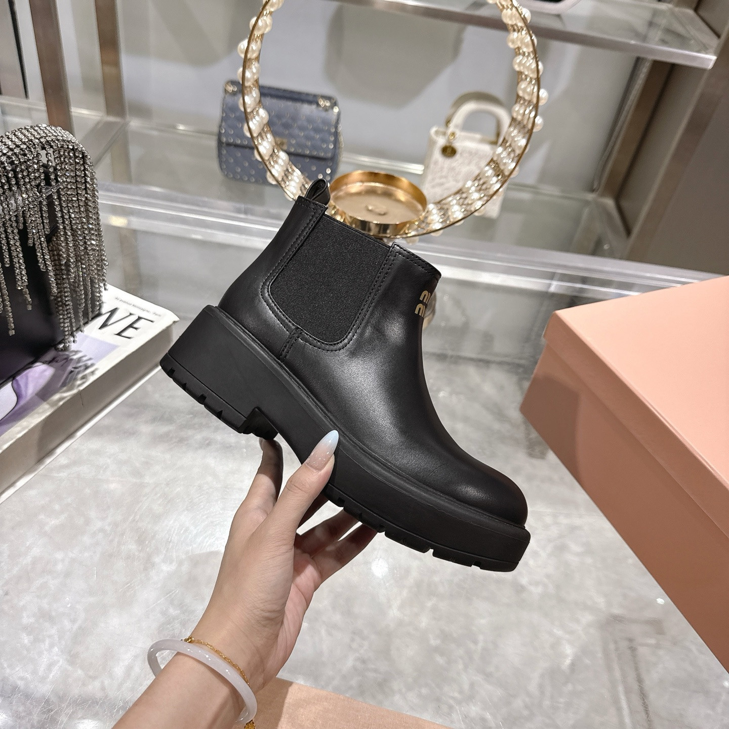 ua M1v M1v leather booties