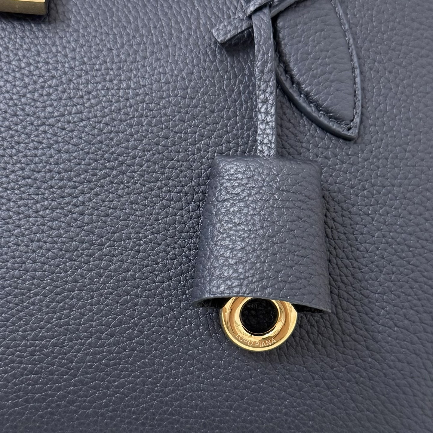 L**o p*ana small needle deep royal blue bag 31x15x16cm