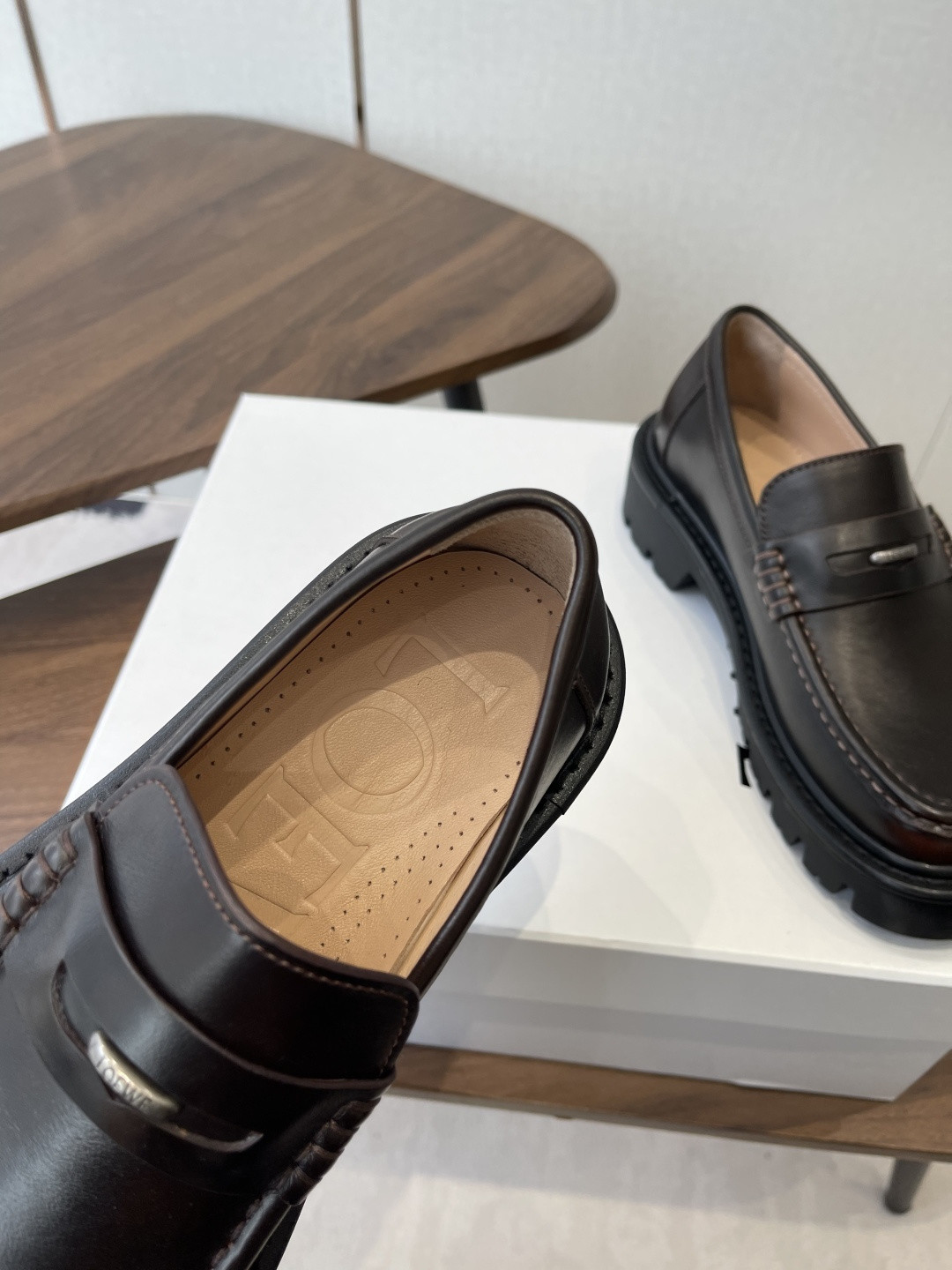 ua L0ew* sierra loafer