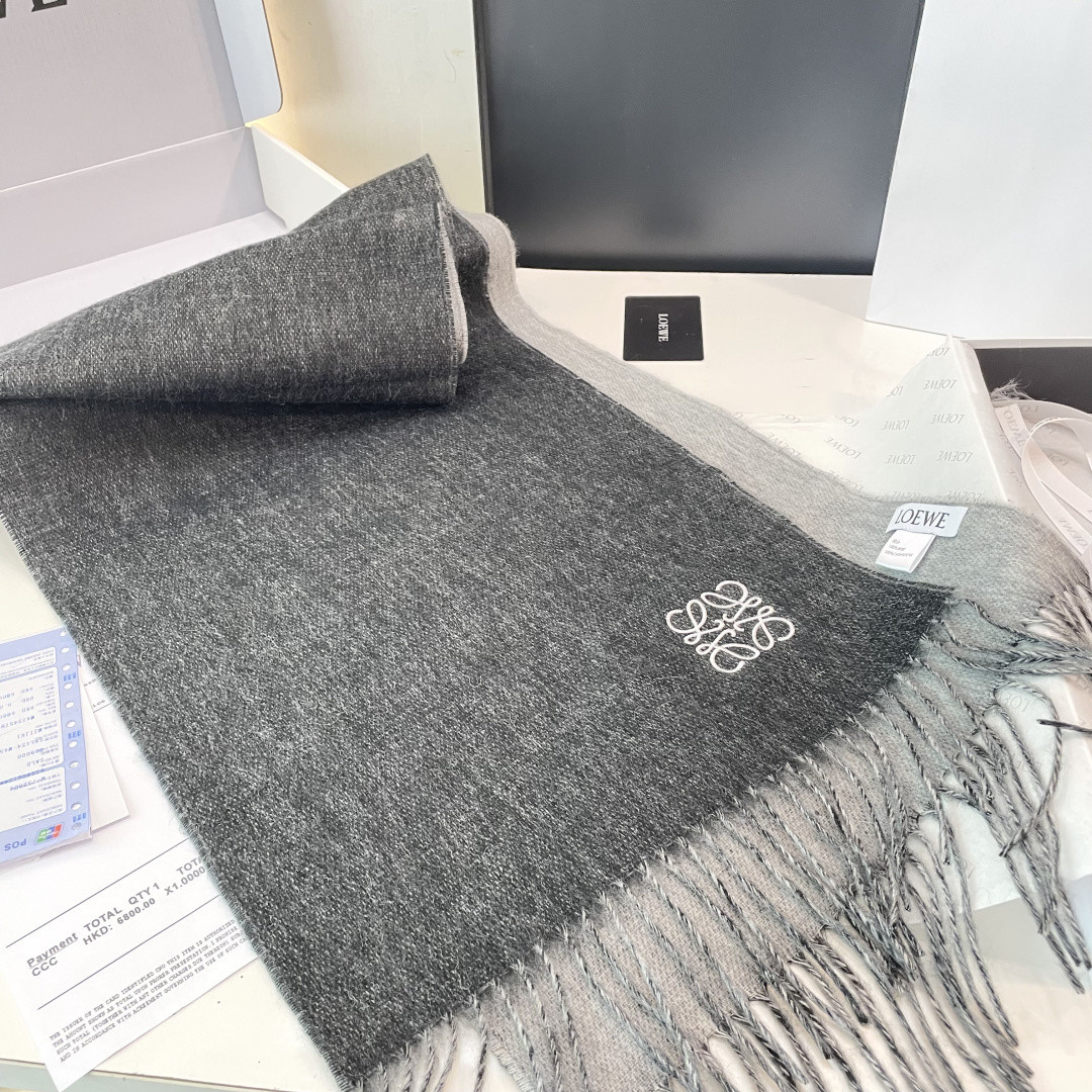 L0ew* scarf 38x180cm 100% cashmere