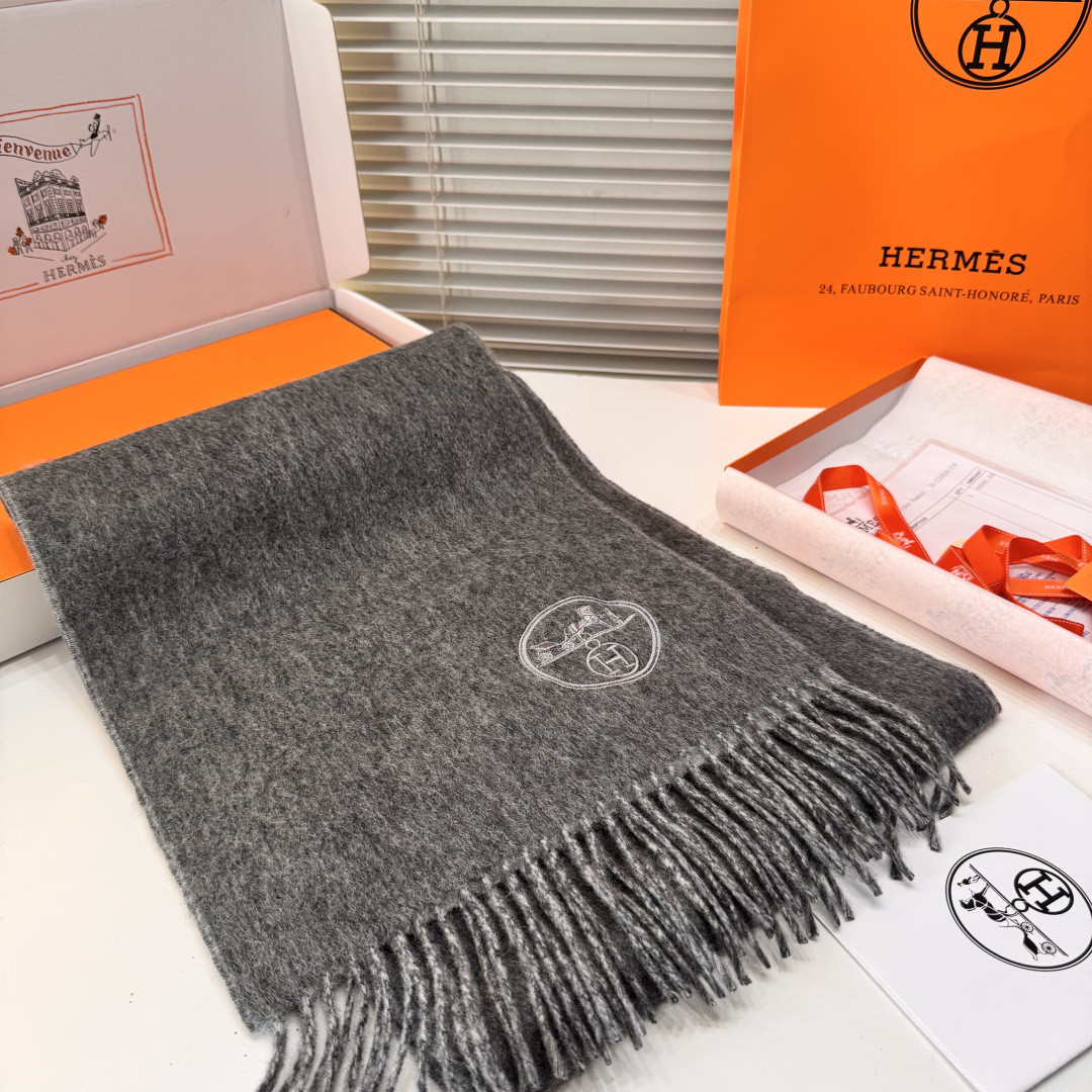 H**mes double-sided scarf 30x200cm