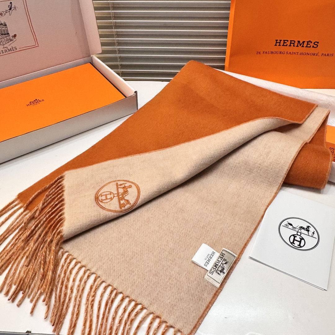 H**mes double-sided scarf 30x200cm