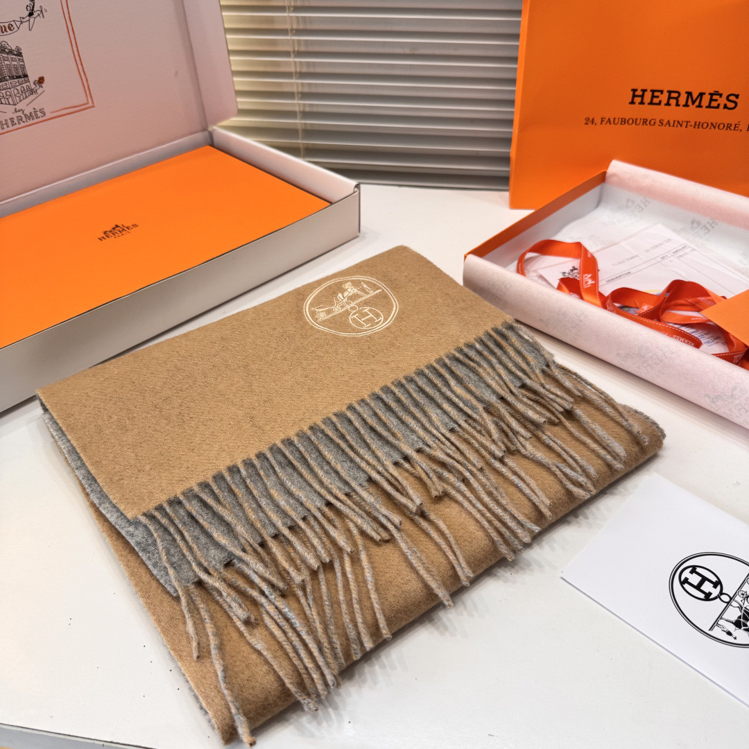 H**mes double-sided scarf 30x200cm