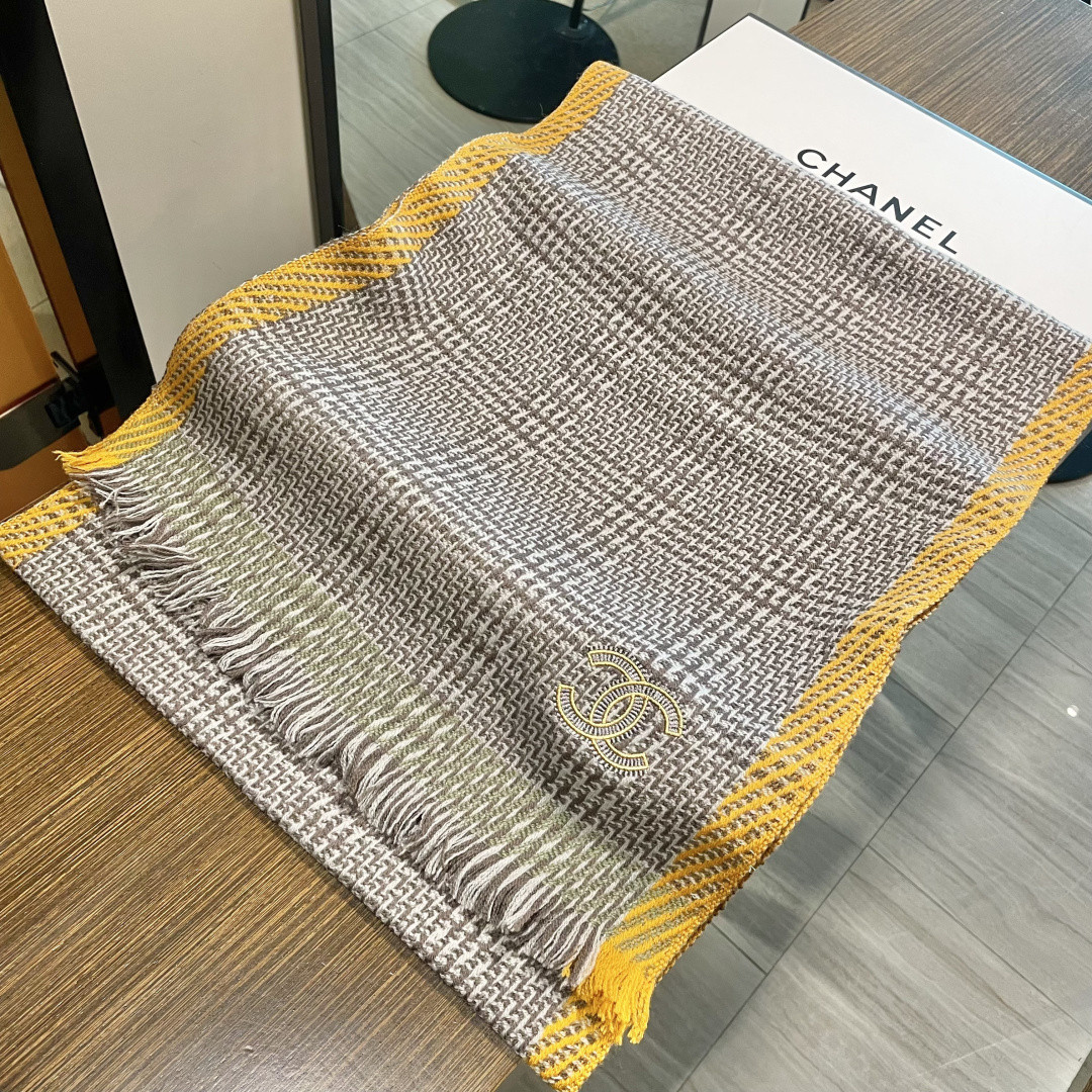 Ch*el scarf 38x200cm 100% wool