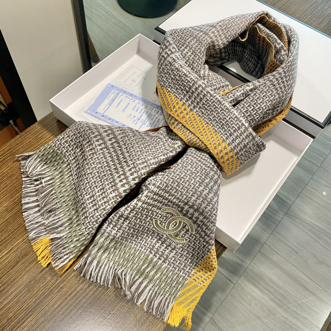 Ch*el scarf 38x200cm 100% wool