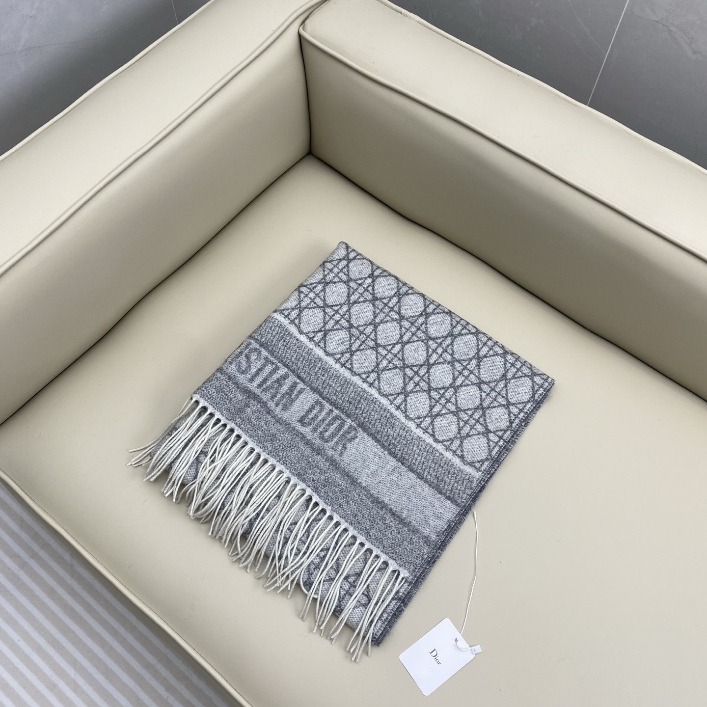 D*or cannage scarf 220x45cm 67% cashmere 43% virgin wool