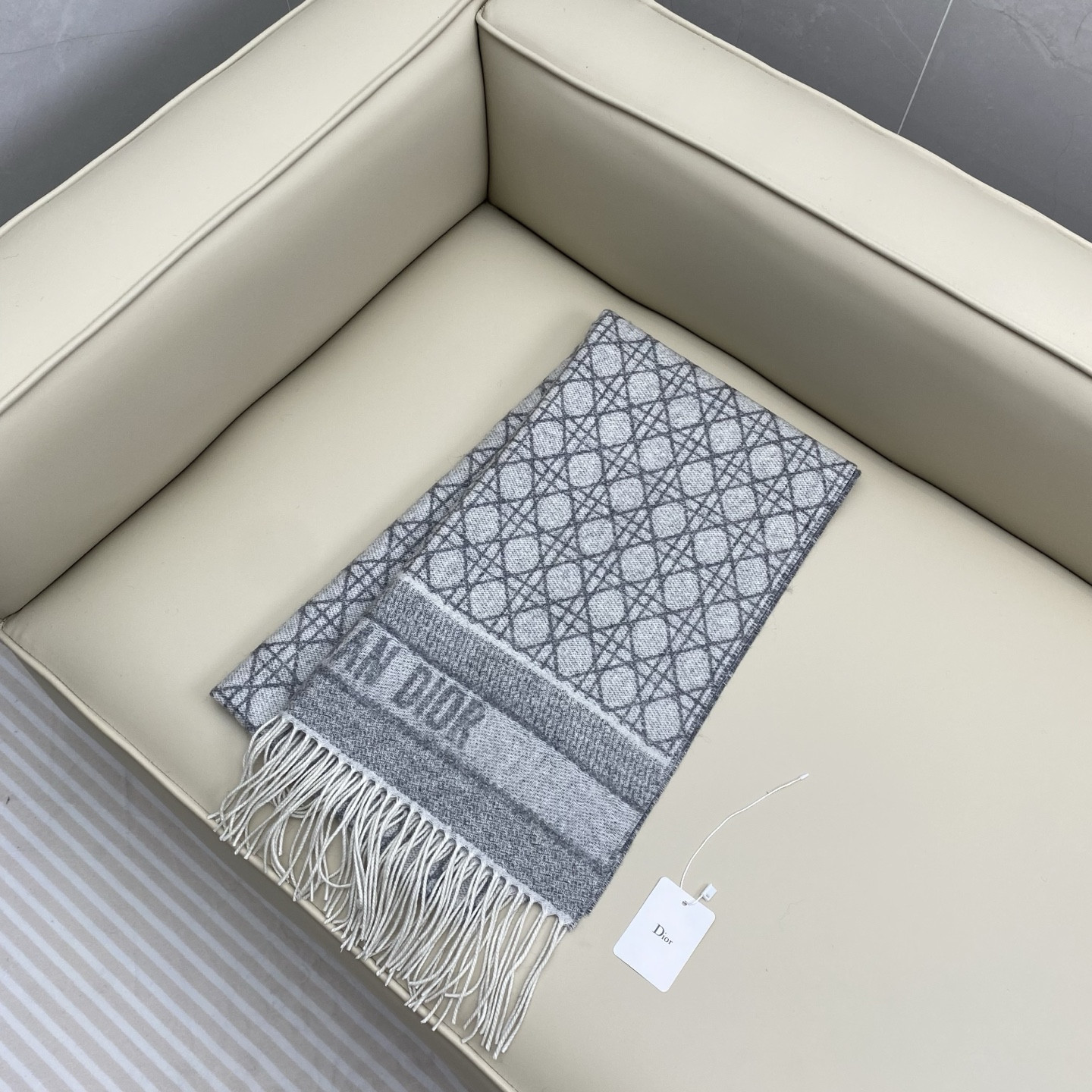 D*or cannage scarf 220x45cm 67% cashmere 43% virgin wool