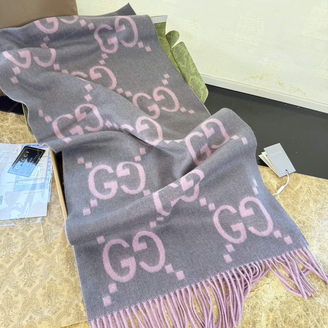 G*u*i scarf 45x200cm 100% cashmere
