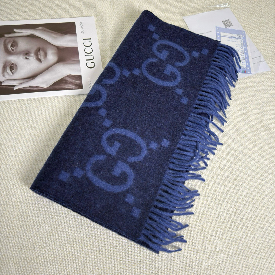 G*u*i scarf 45x200cm 100% cashmere