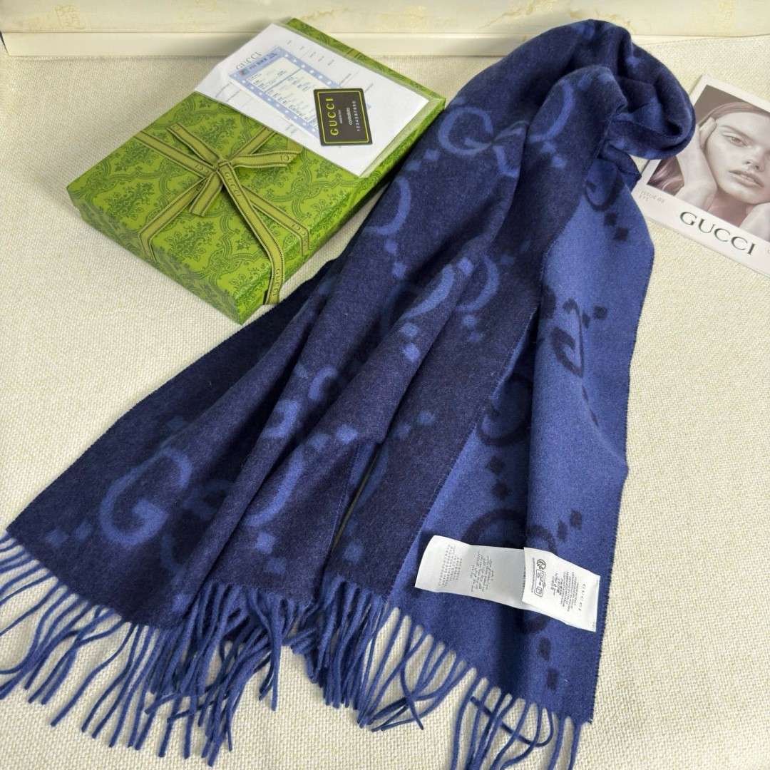 G*u*i scarf 45x200cm 100% cashmere