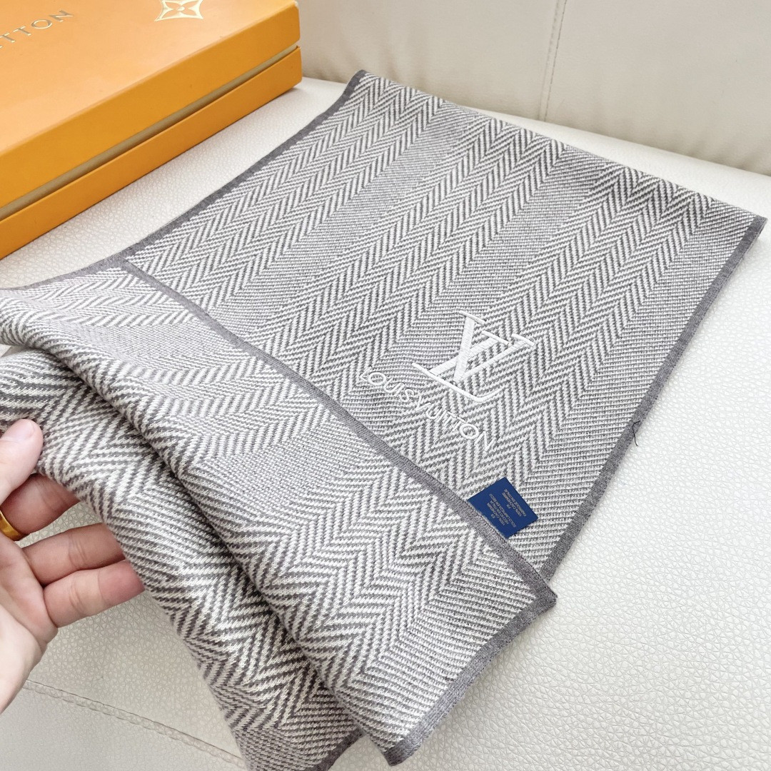 l0*is V*t0n scarf 32x180cm 100% knitted cashmere