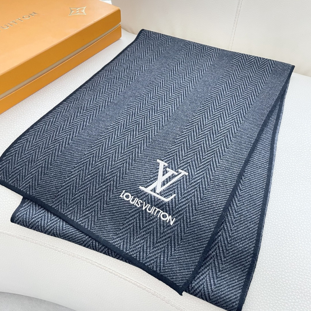 l0*is V*t0n scarf 32x180cm 100% knitted cashmere