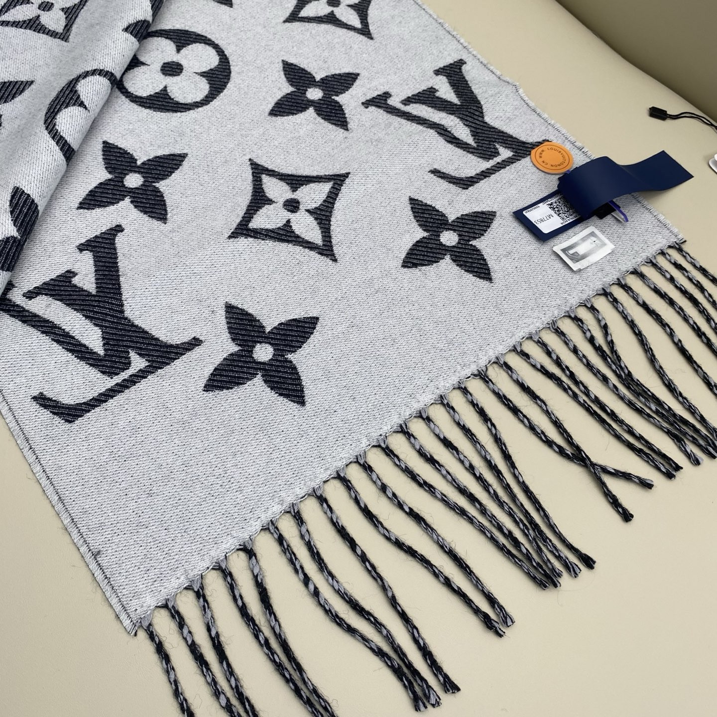 l0*is V*t0n scarf 34x186cm 100% sheep wool