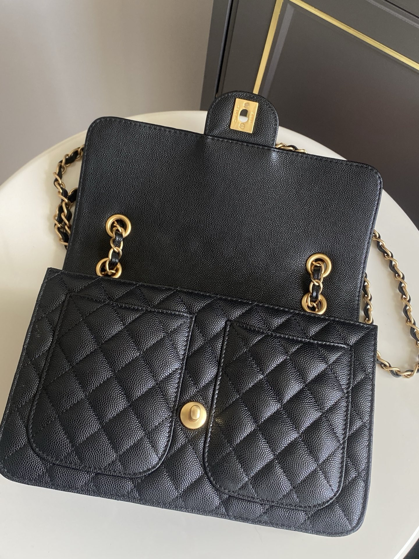 Ch*el flap bag 17x25x5cm