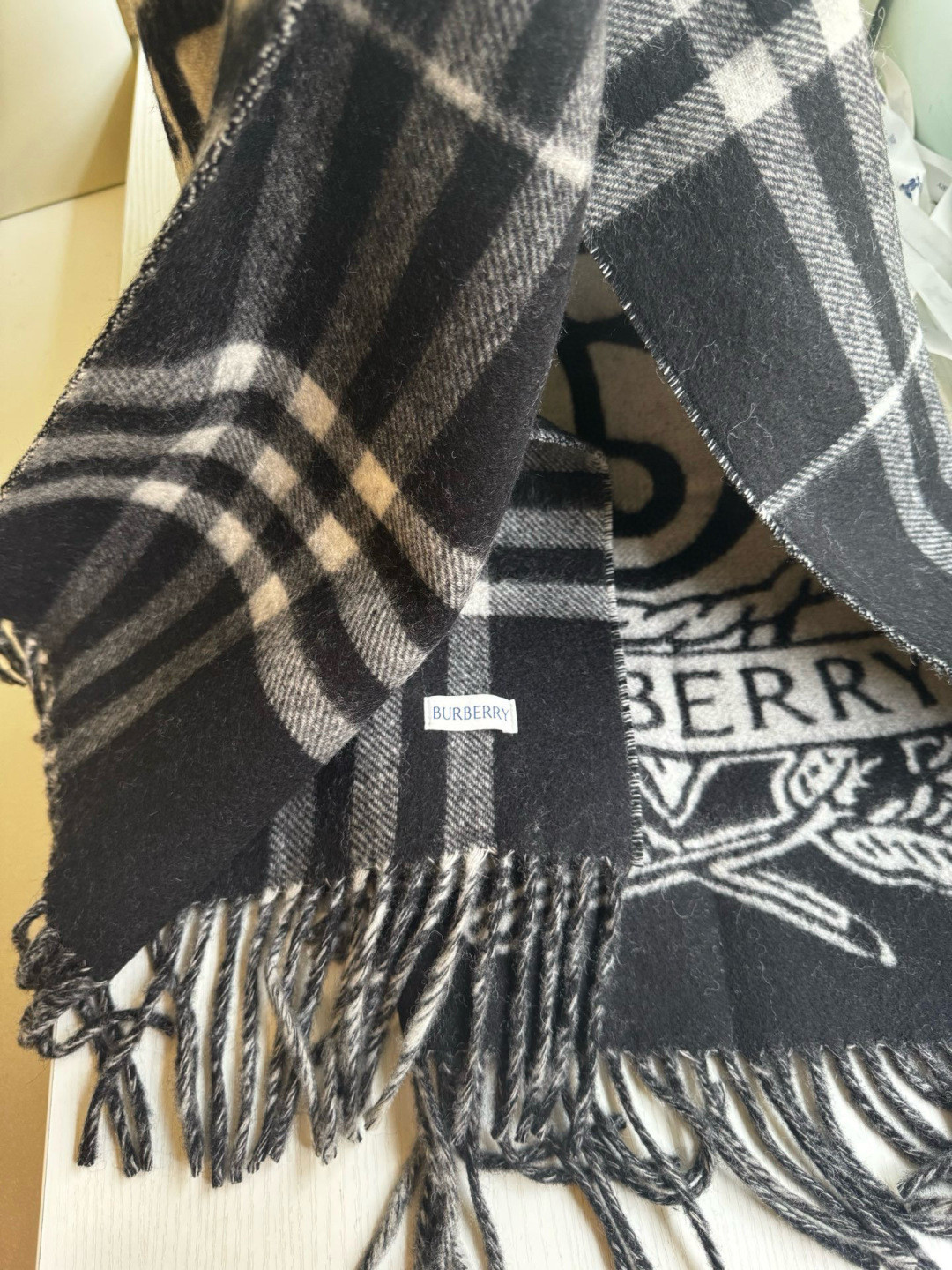 B**rry wide reversible stormy knight scarf 50x210cm